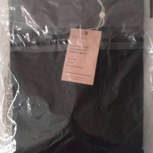 Quince Black Lightweight 100% Merino Wool V-Neck Sweater size Small -Sealed new! - Picture 8 of 8